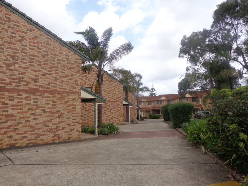 11/83 Little  Road, Yagoona NSW 2199