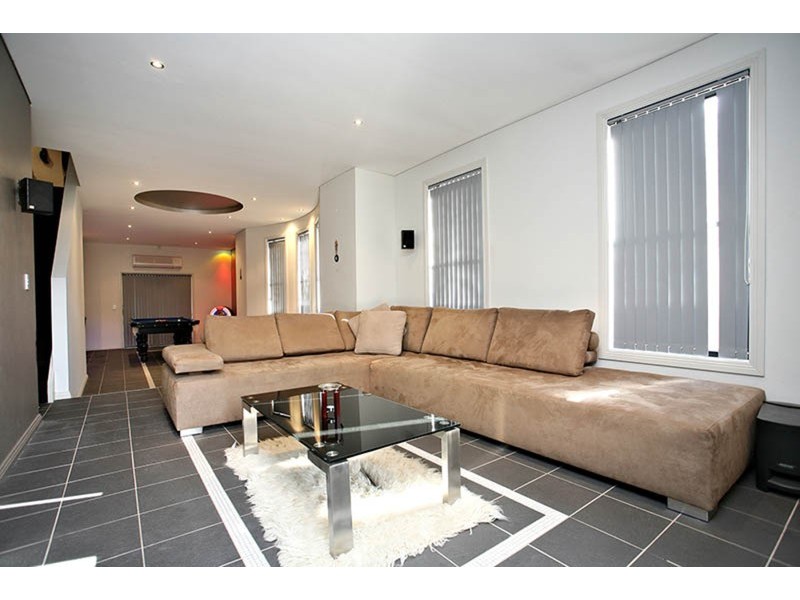 10 Lindsay  Street, Panania NSW 2213