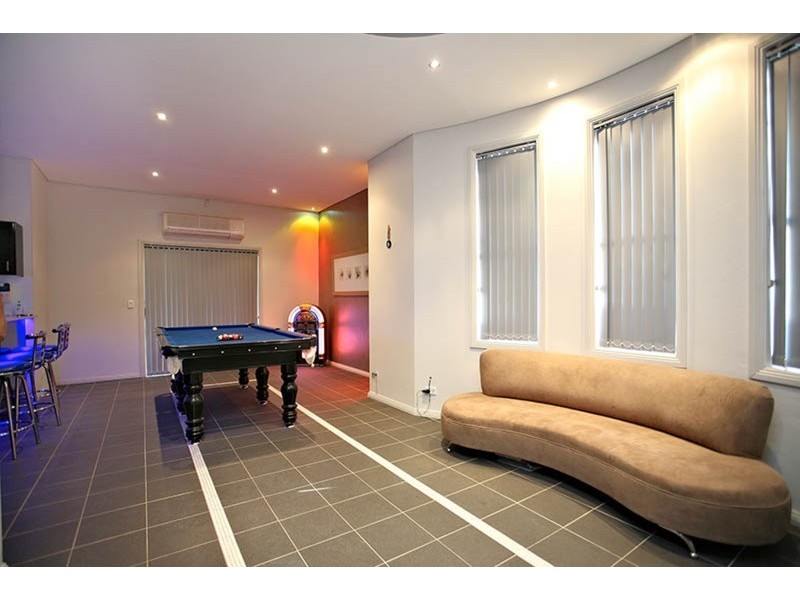 10 Lindsay  Street, Panania NSW 2213