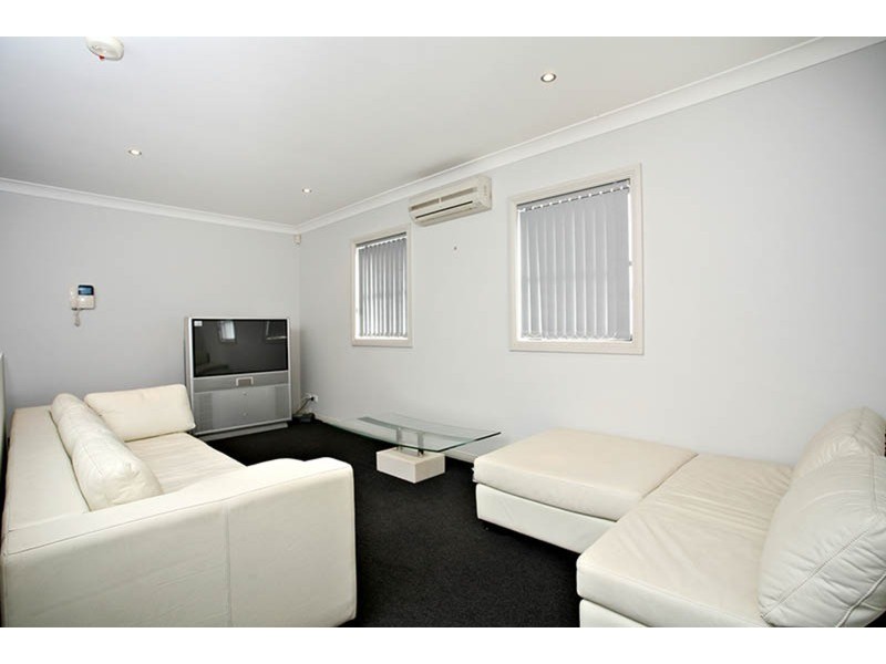 10 Lindsay  Street, Panania NSW 2213