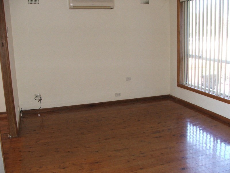 1 Narelle Crescent, Greenacre NSW 2190