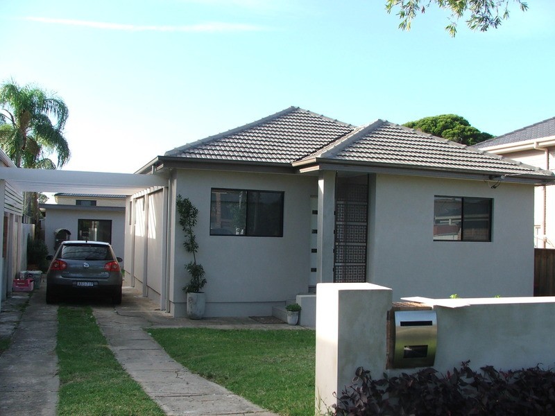 42 Riga  Avenue, Greenacre NSW 2190