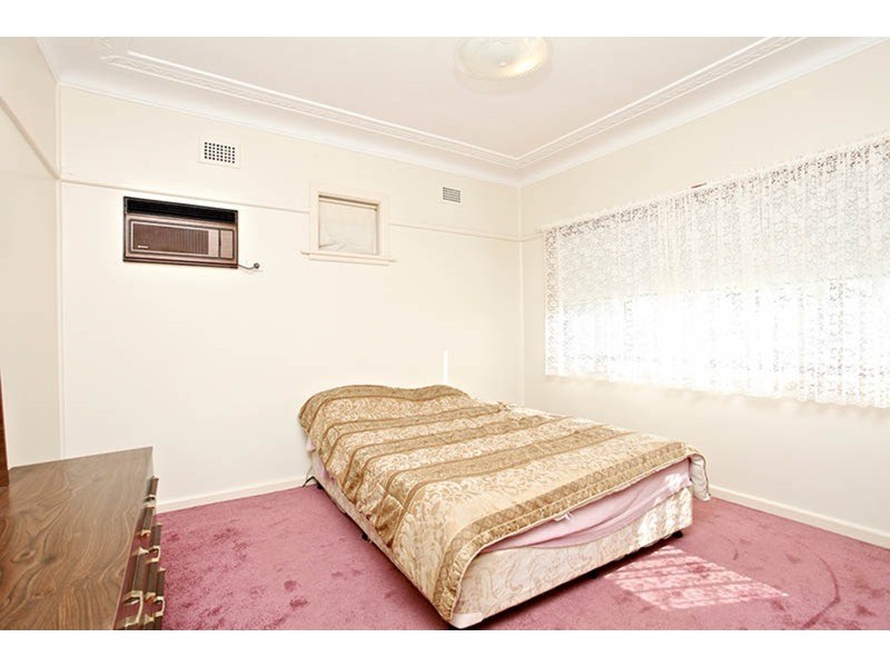 5 Holland  Street, Birrong NSW 2143