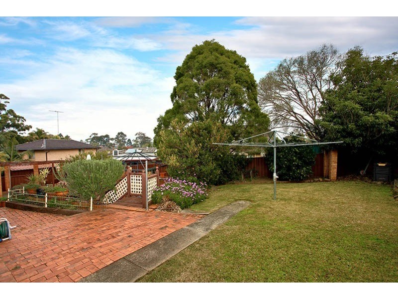 2 Petrie Place, Georges Hall NSW 2198