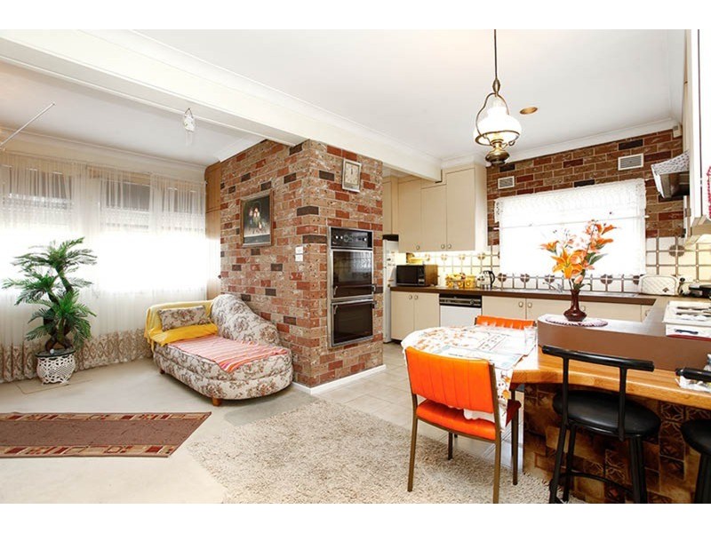 7 Lockwood Avenue, Greenacre NSW 2190