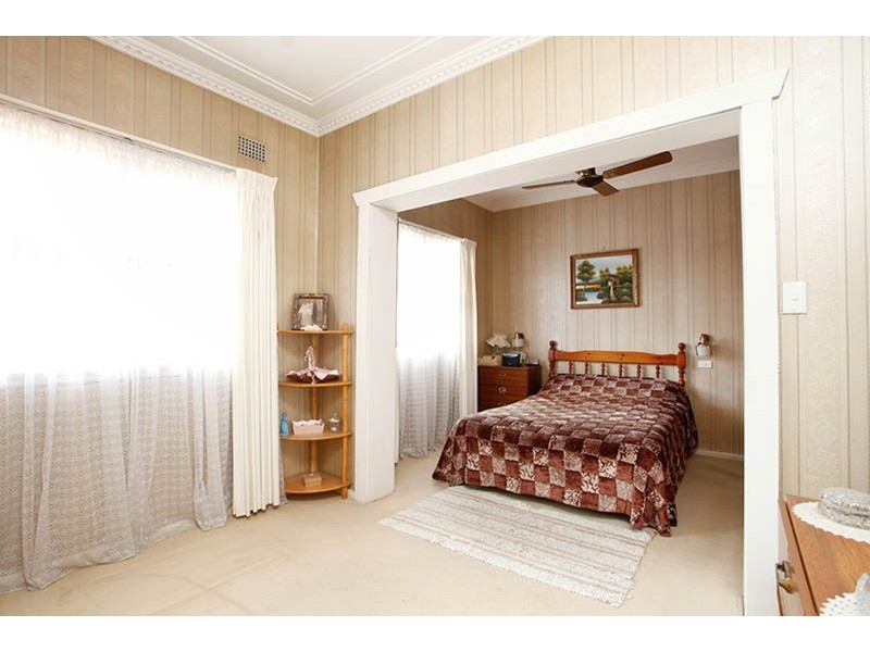 7 Lockwood Avenue, Greenacre NSW 2190