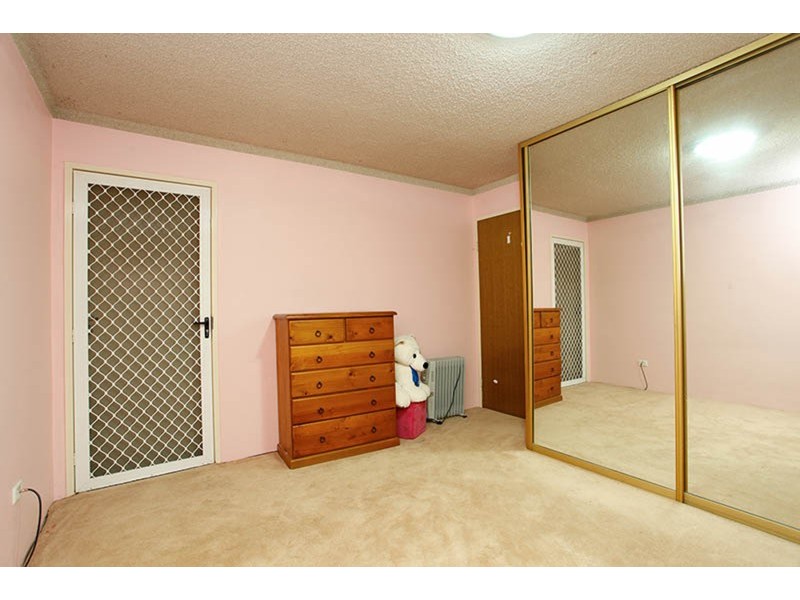 2/5-13 Dellwood  Street, Bankstown NSW 2200