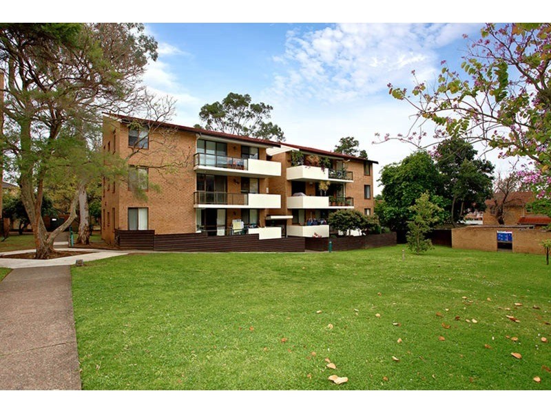 2/5-13 Dellwood  Street, Bankstown NSW 2200