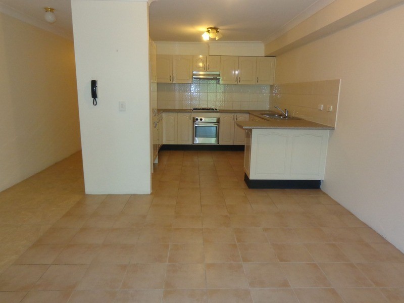2/14-16 Weigand  Avenue, Bankstown NSW 2200