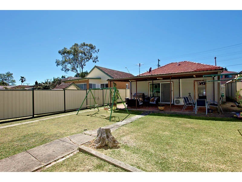 216 Blaxcell Street, Granville NSW 2142