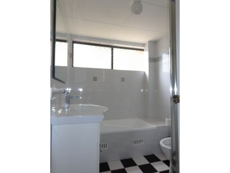 3/1-5 Dudley Avenue, Bankstown NSW 2200