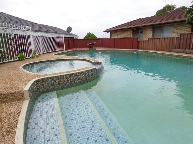 2 Leeman Street, Condell Park NSW 2200