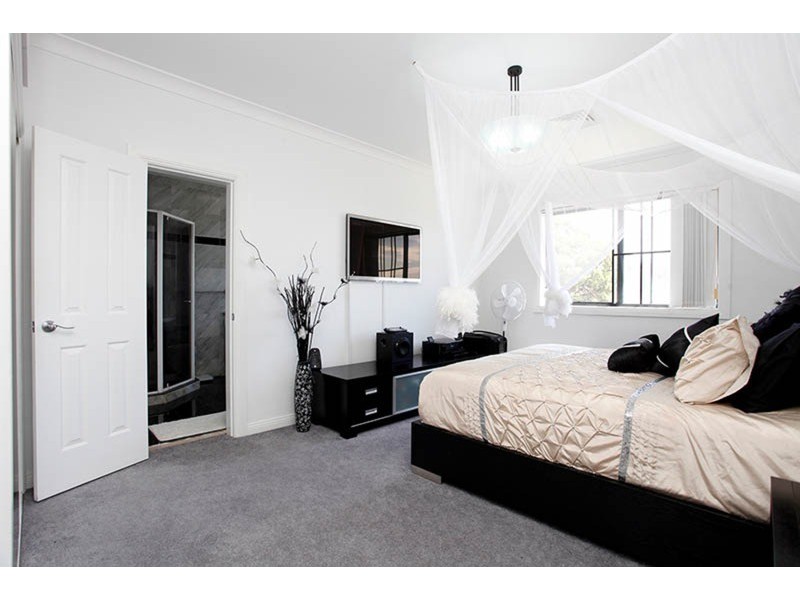 142 The Avenue, Condell Park NSW 2200