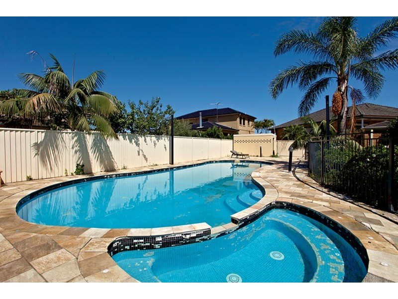 142 The Avenue, Condell Park NSW 2200