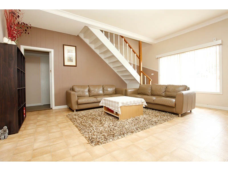 33 Beale Street, Georges Hall NSW 2198