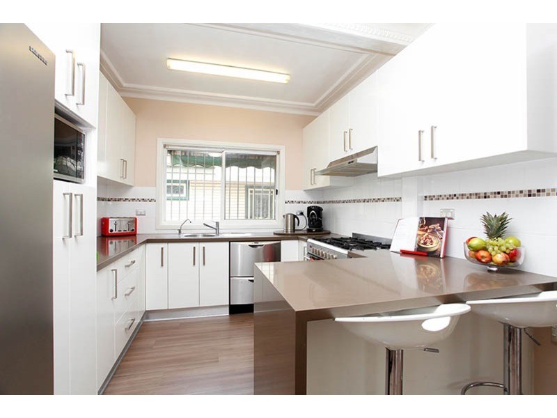 33 Beale Street, Georges Hall NSW 2198