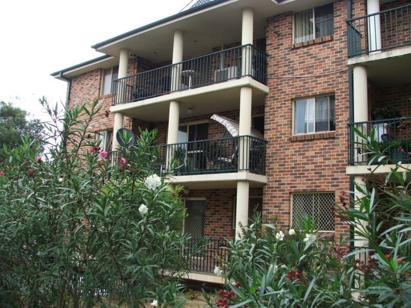 6/142 Meredith Street, Bankstown NSW 2200