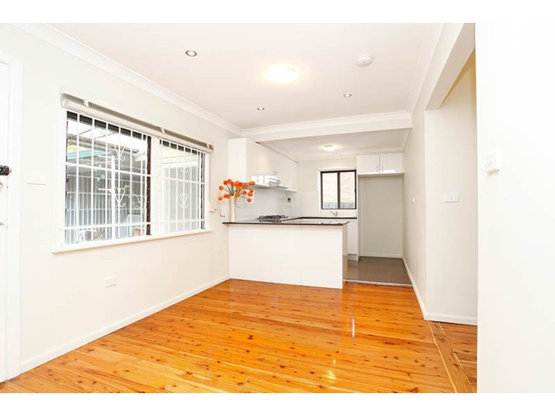 9 Bulwarra  Avenue, Sefton NSW 2162