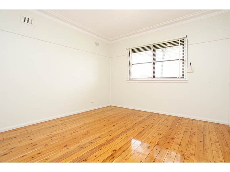 9 Bulwarra  Avenue, Sefton NSW 2162