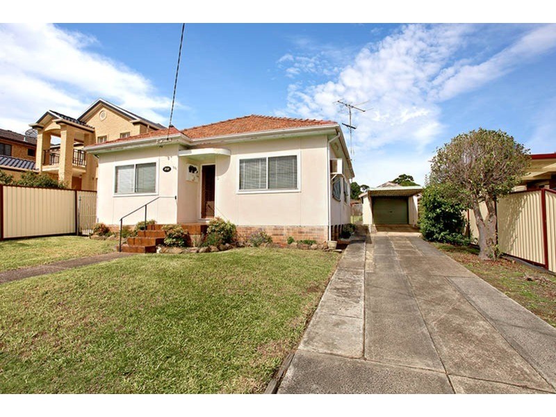 22 Daphne Avenue, Bankstown NSW 2200