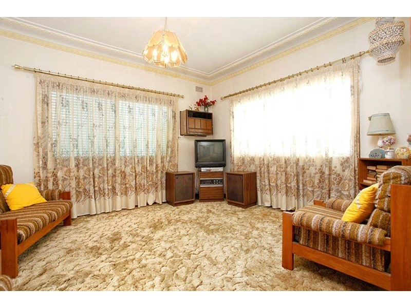 22 Daphne Avenue, Bankstown NSW 2200