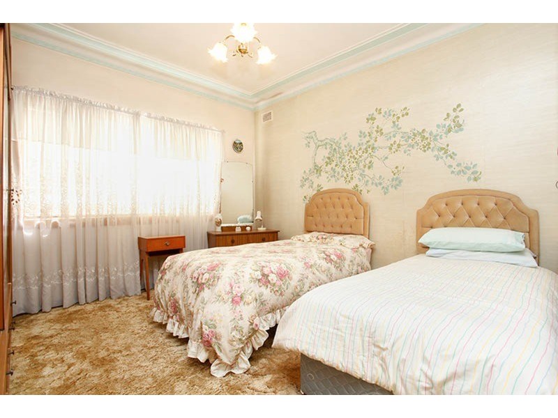 22 Daphne Avenue, Bankstown NSW 2200