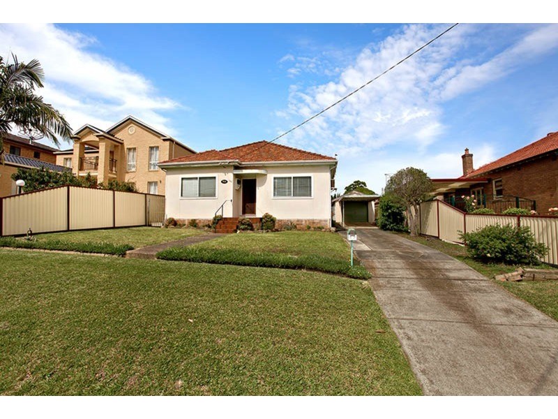 22 Daphne Avenue, Bankstown NSW 2200