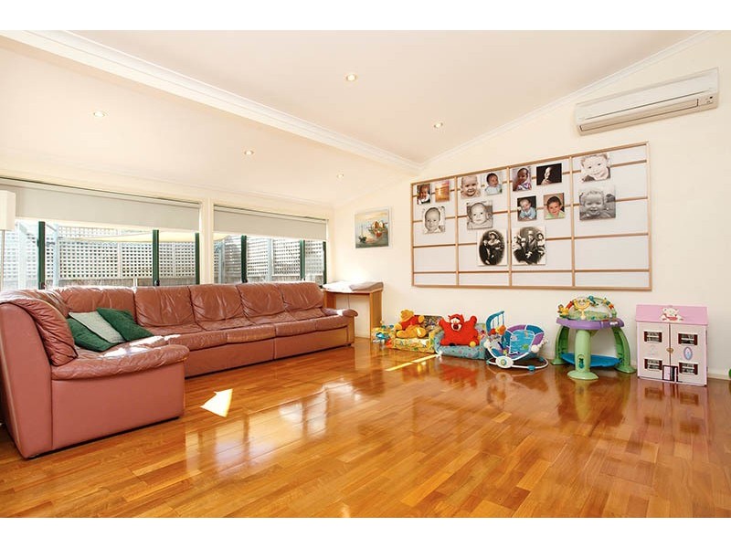 48 Amaroo  Avenue, Georges Hall NSW 2198