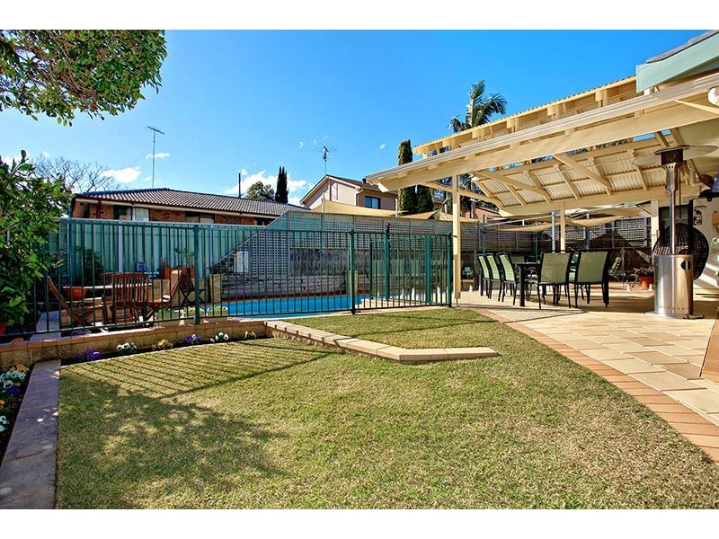 48 Amaroo  Avenue, Georges Hall NSW 2198