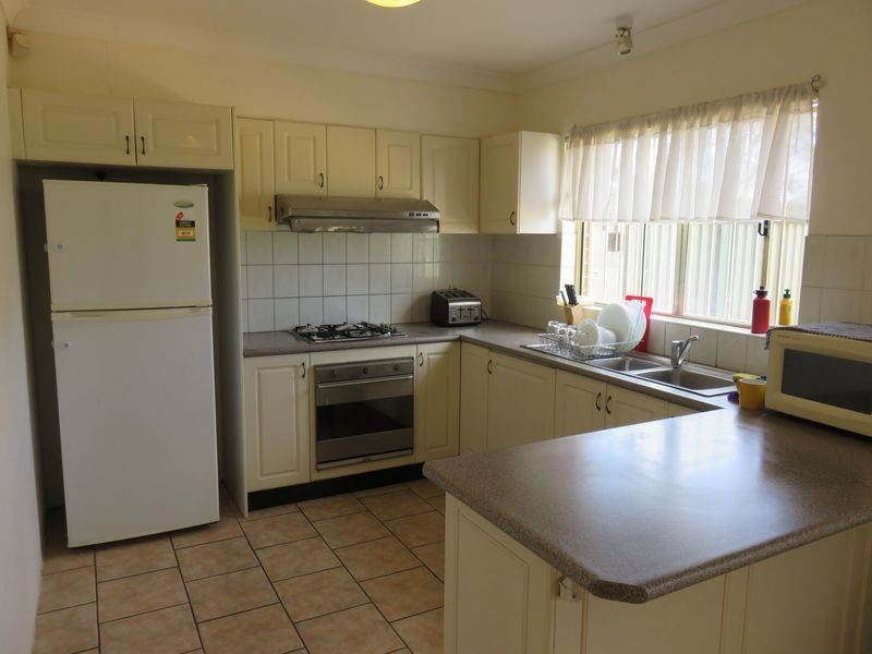 2/28 Cambridge  Avenue, Bankstown NSW 2200