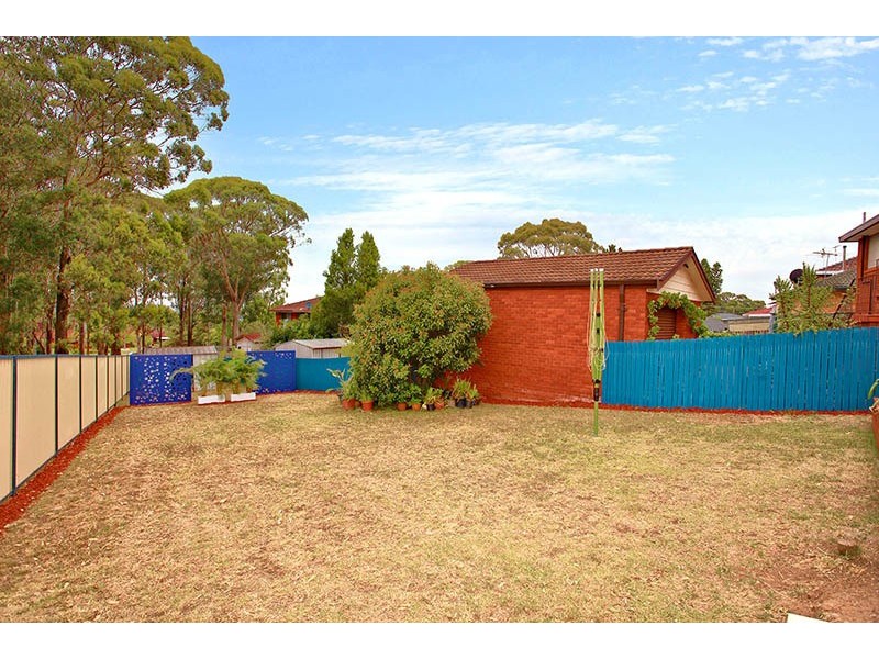 22 Talinga Avenue, Georges Hall NSW 2198