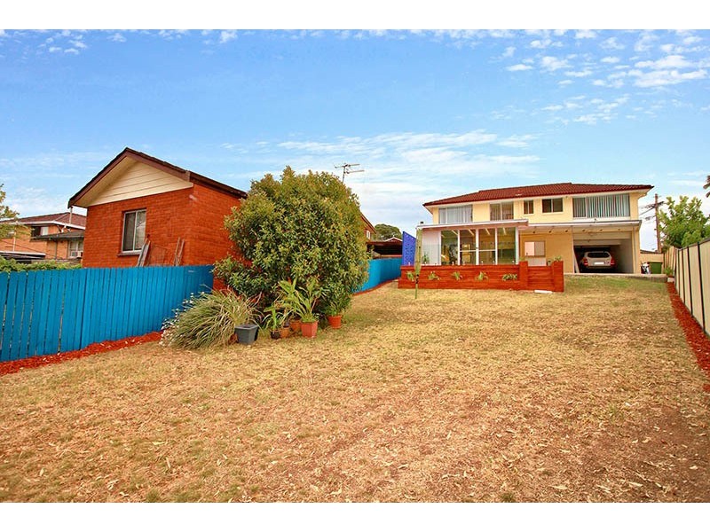 22 Talinga Avenue, Georges Hall NSW 2198