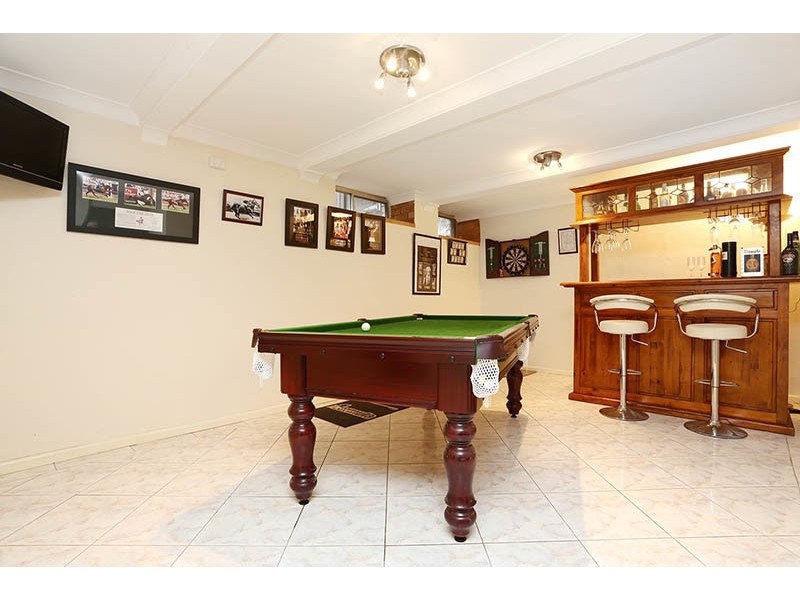 9 Horbling Avenue, Georges Hall NSW 2198