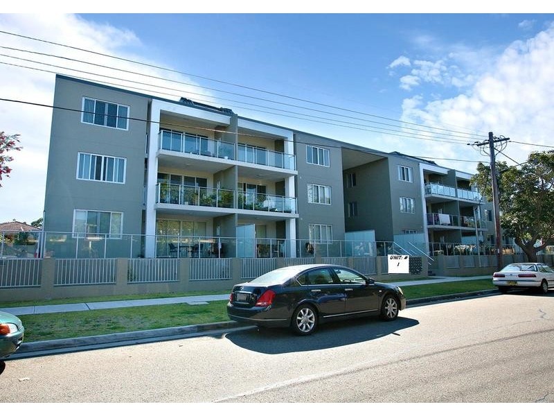 1/38 Cairds Avenue, Bankstown NSW 2200