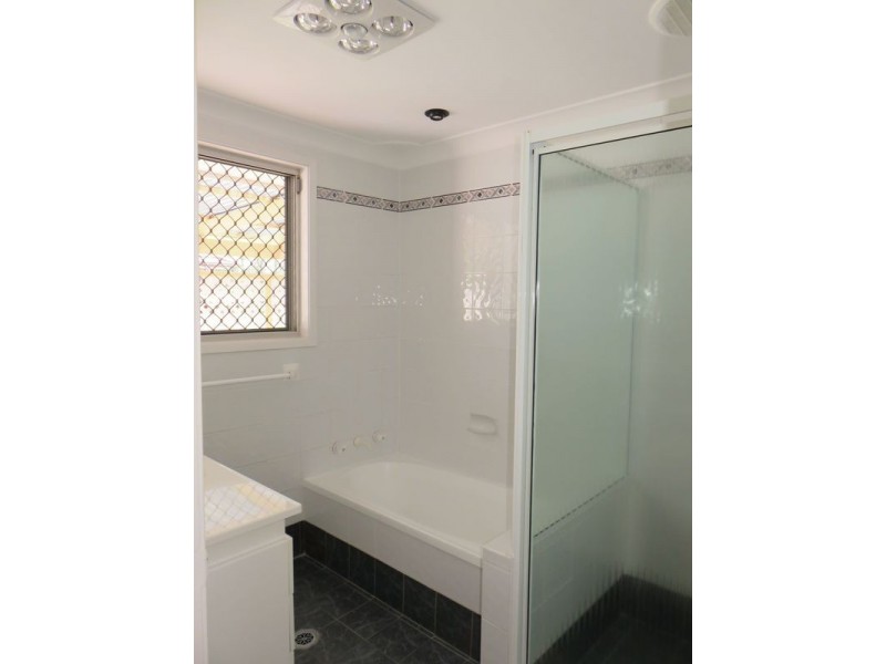 324 Waterloo Road, Greenacre NSW 2190