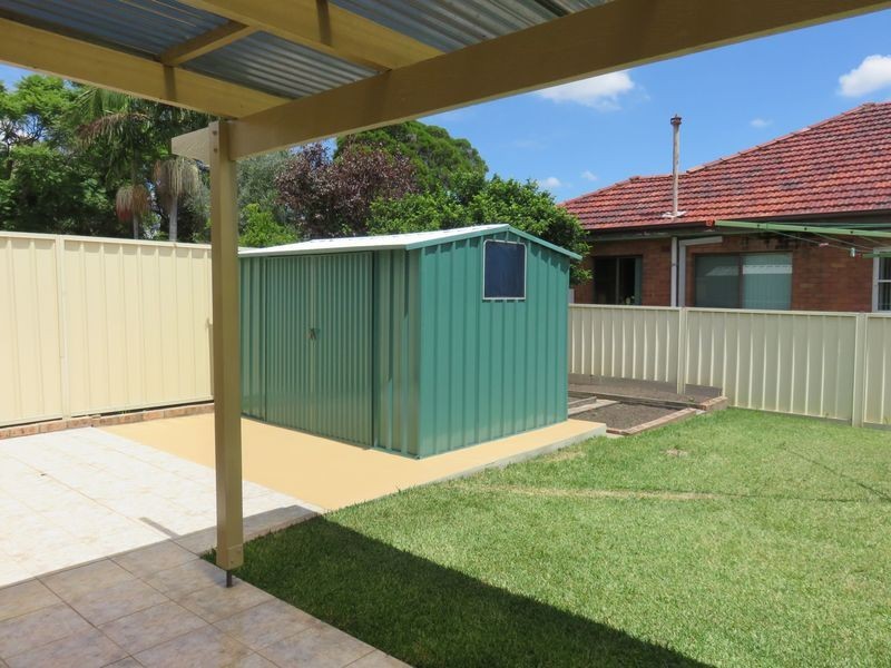 324 Waterloo Road, Greenacre NSW 2190