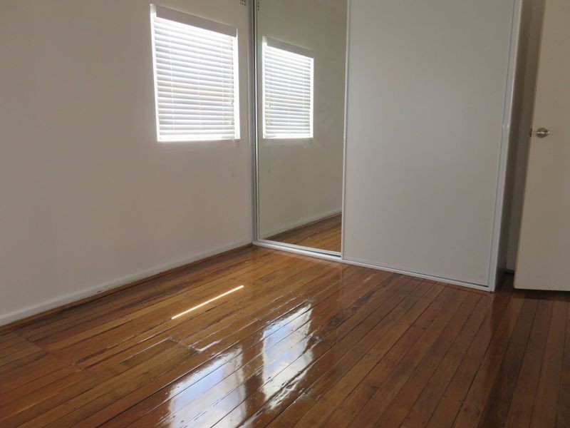 9 Seaman Avenue, Fairfield East NSW 2165