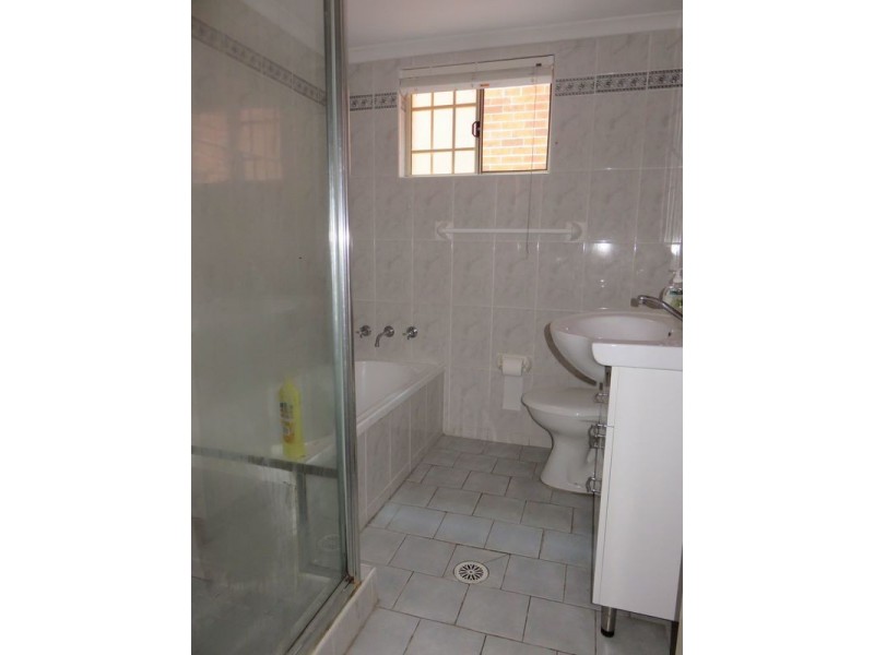 9/8-12 Bungalow Crescent, Bankstown NSW 2200