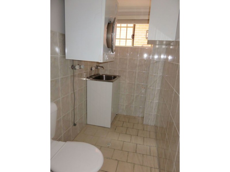 9/8-12 Bungalow Crescent, Bankstown NSW 2200