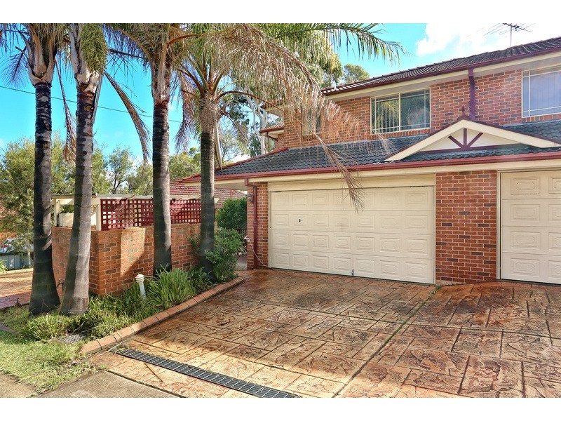 2/9 Chiswick Road, Greenacre NSW 2190