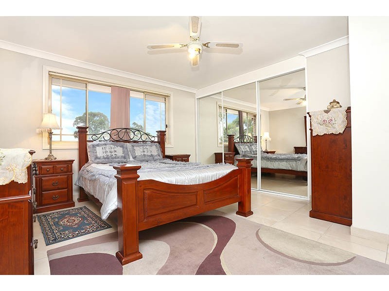 2/9 Chiswick Road, Greenacre NSW 2190