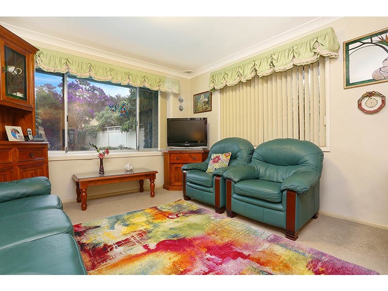 15 Lincoln Road, Georges Hall NSW 2198