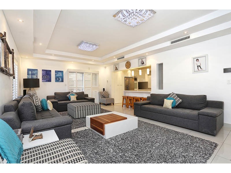 206 Noble Avenue, Greenacre NSW 2190