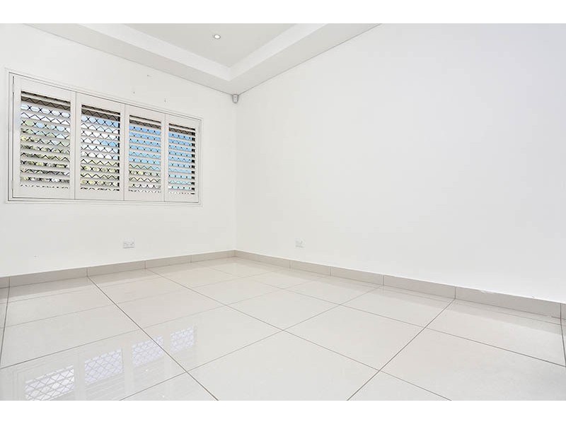 206 Noble Avenue, Greenacre NSW 2190