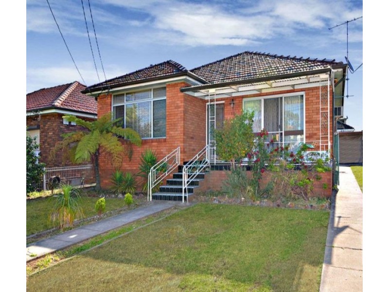 16 Maiden Street, Greenacre NSW 2190