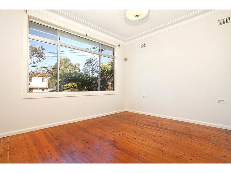 16 Maiden Street, Greenacre NSW 2190