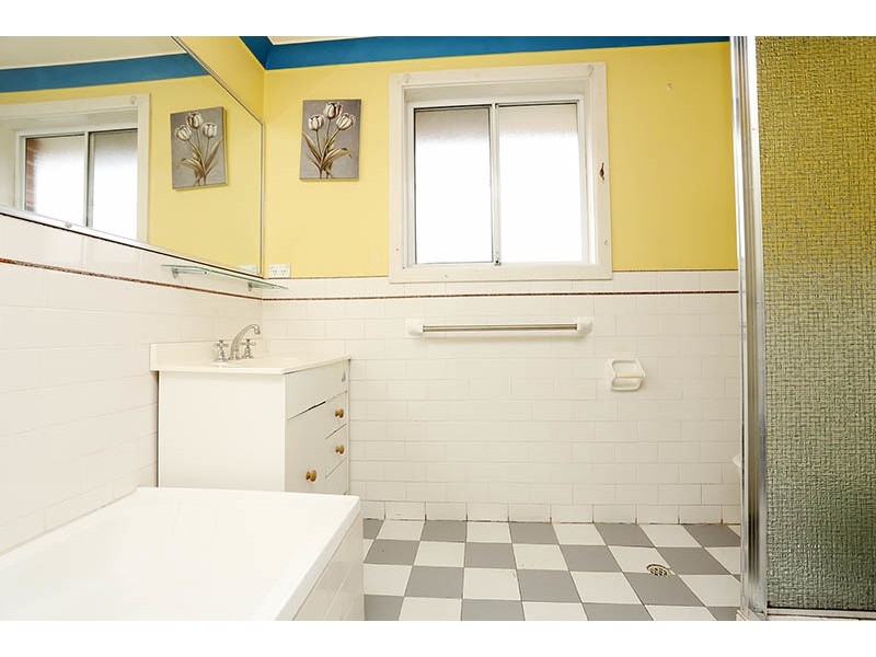 1/152A Hillcrest Avenue, Greenacre NSW 2190