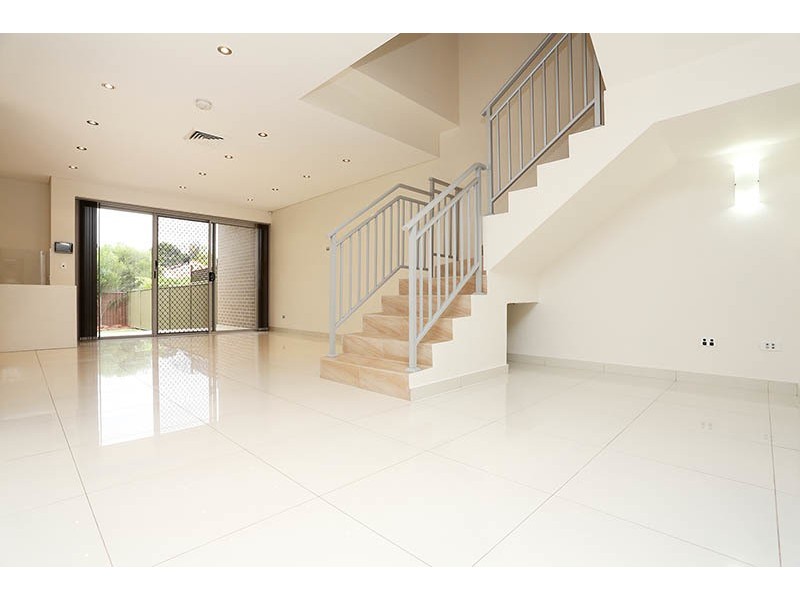 9B Lily Avenue, Riverwood NSW 2210