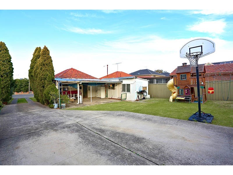 9 & 9A Oxford Avenue, Bankstown NSW 2200