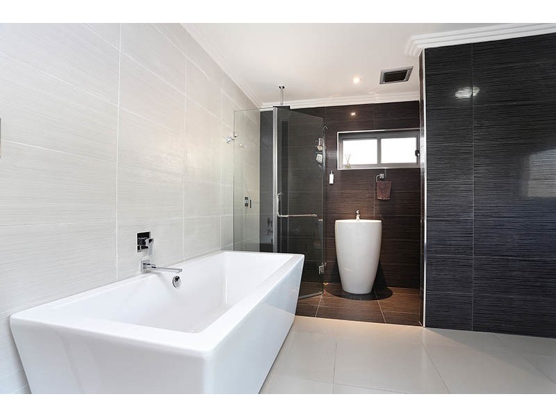 88 Oak Drive, Georges Hall NSW 2198